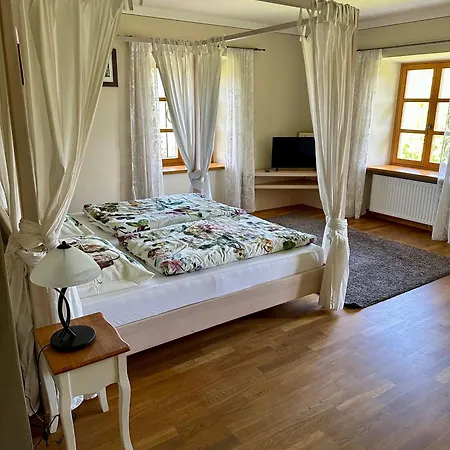 Statek Zahradka 公寓 *